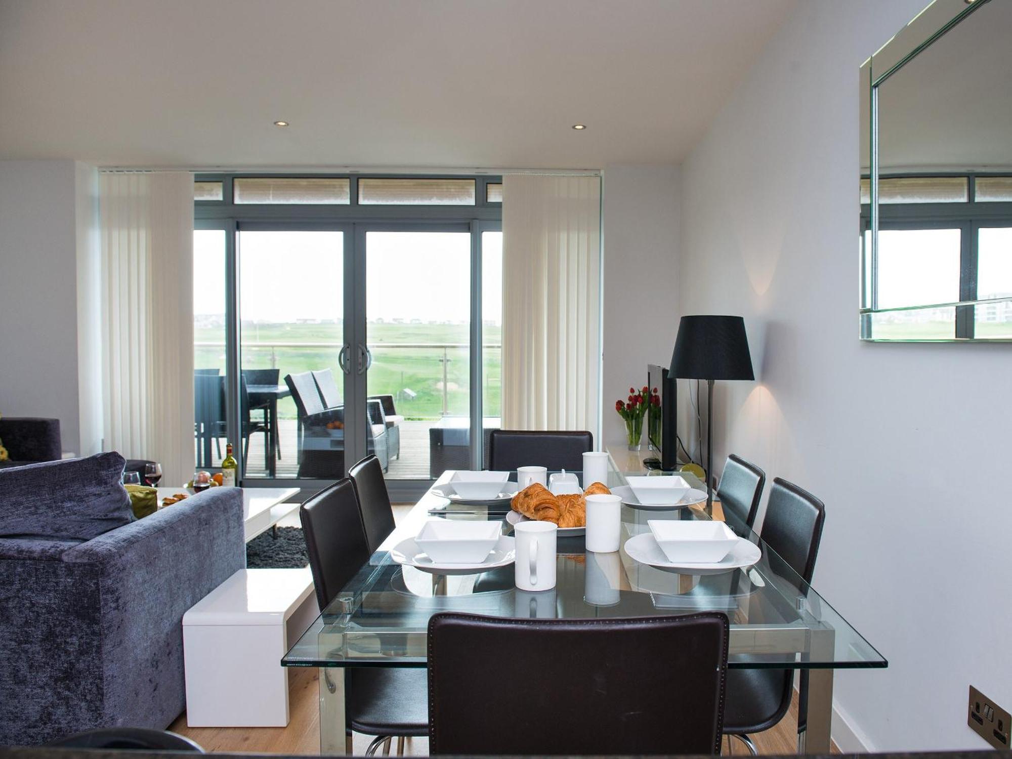 Fistral View - 3 Cribbar Apartment Newquay  Exterior photo