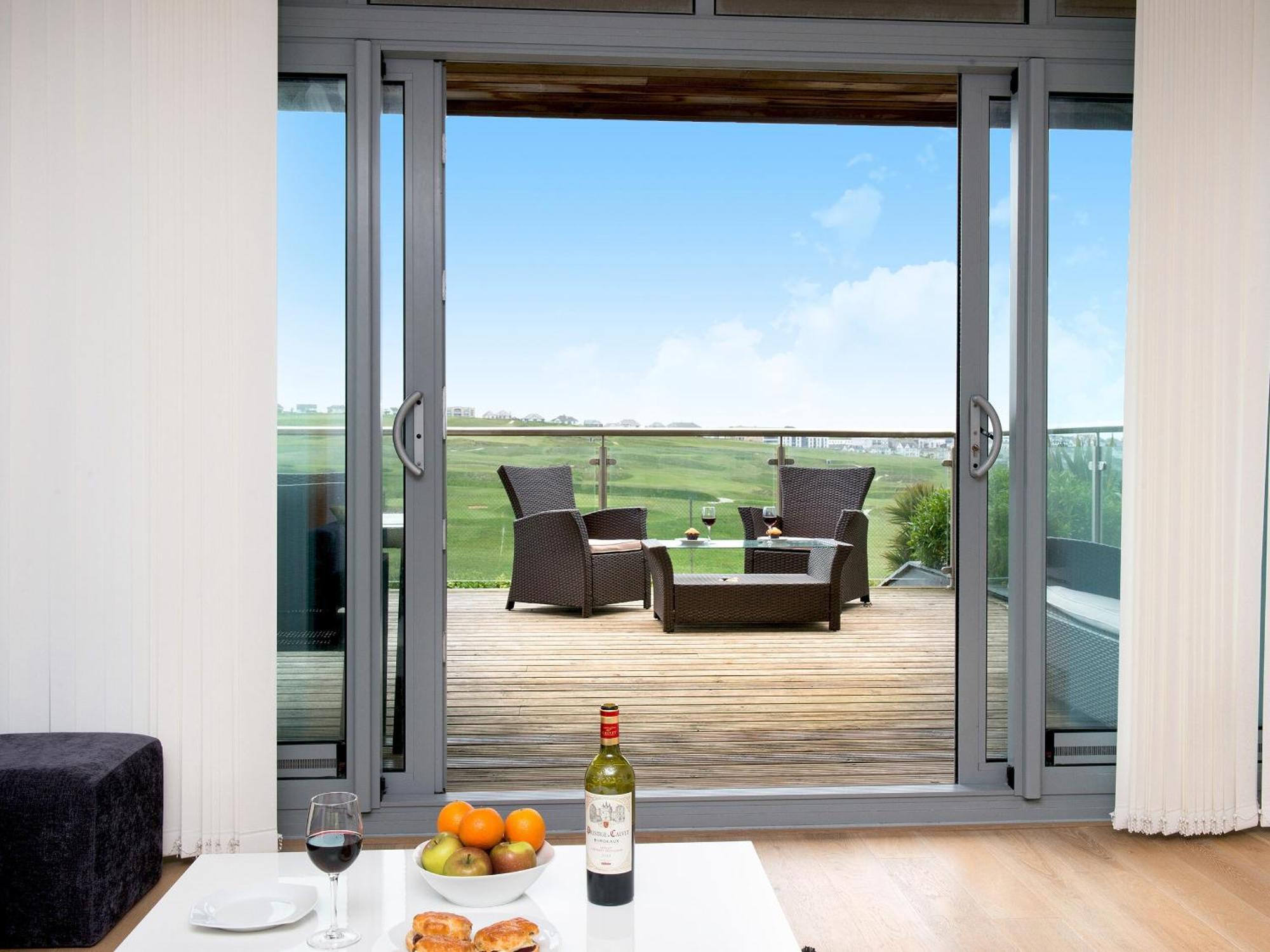 Fistral View - 3 Cribbar Apartment Newquay  Exterior photo